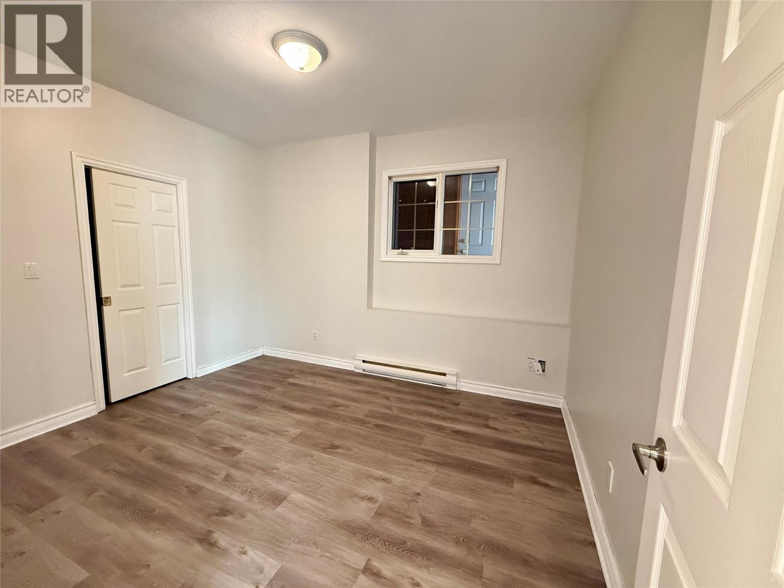 bedroom in suite - 5201 Fairway Drive Unit# 704, Fairmont Hot Springs, BC - Indoor Photo Showing Other Room
