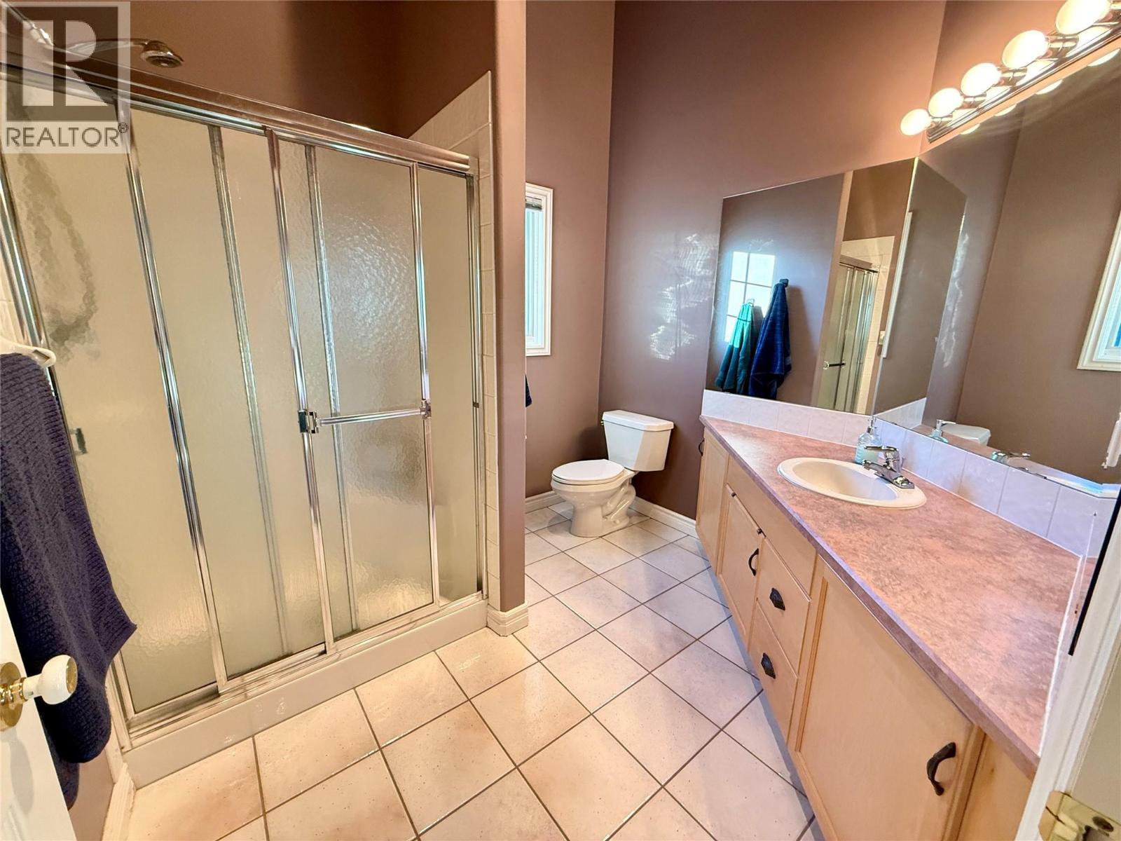 5201 Fairway Drive Unit# 704, Fairmont Hot Springs, BC - Indoor Photo Showing Bathroom