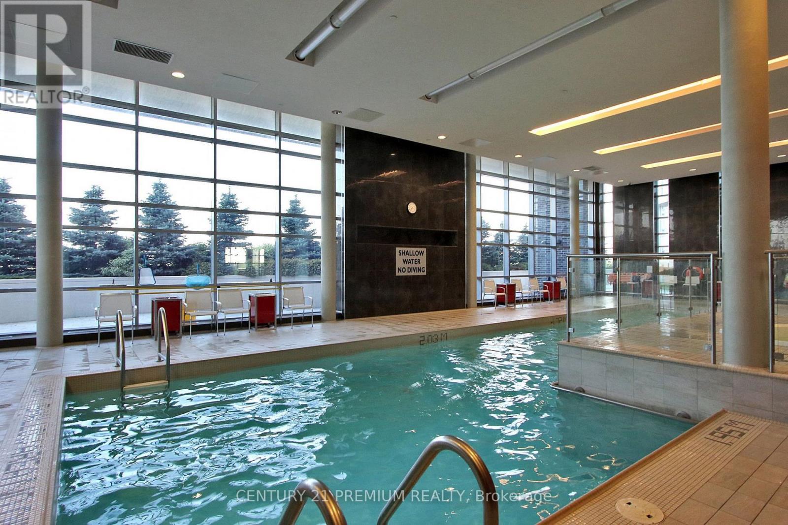 1015 - 135 Village Green Square, Toronto, ON - Indoor Photo Showing Other Room