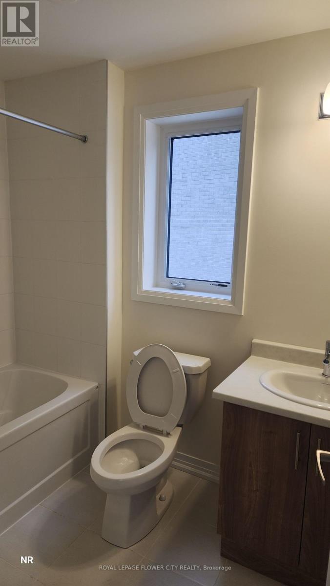 26 - 155 Tapscott Road Ne, Toronto, ON - Indoor Photo Showing Bathroom