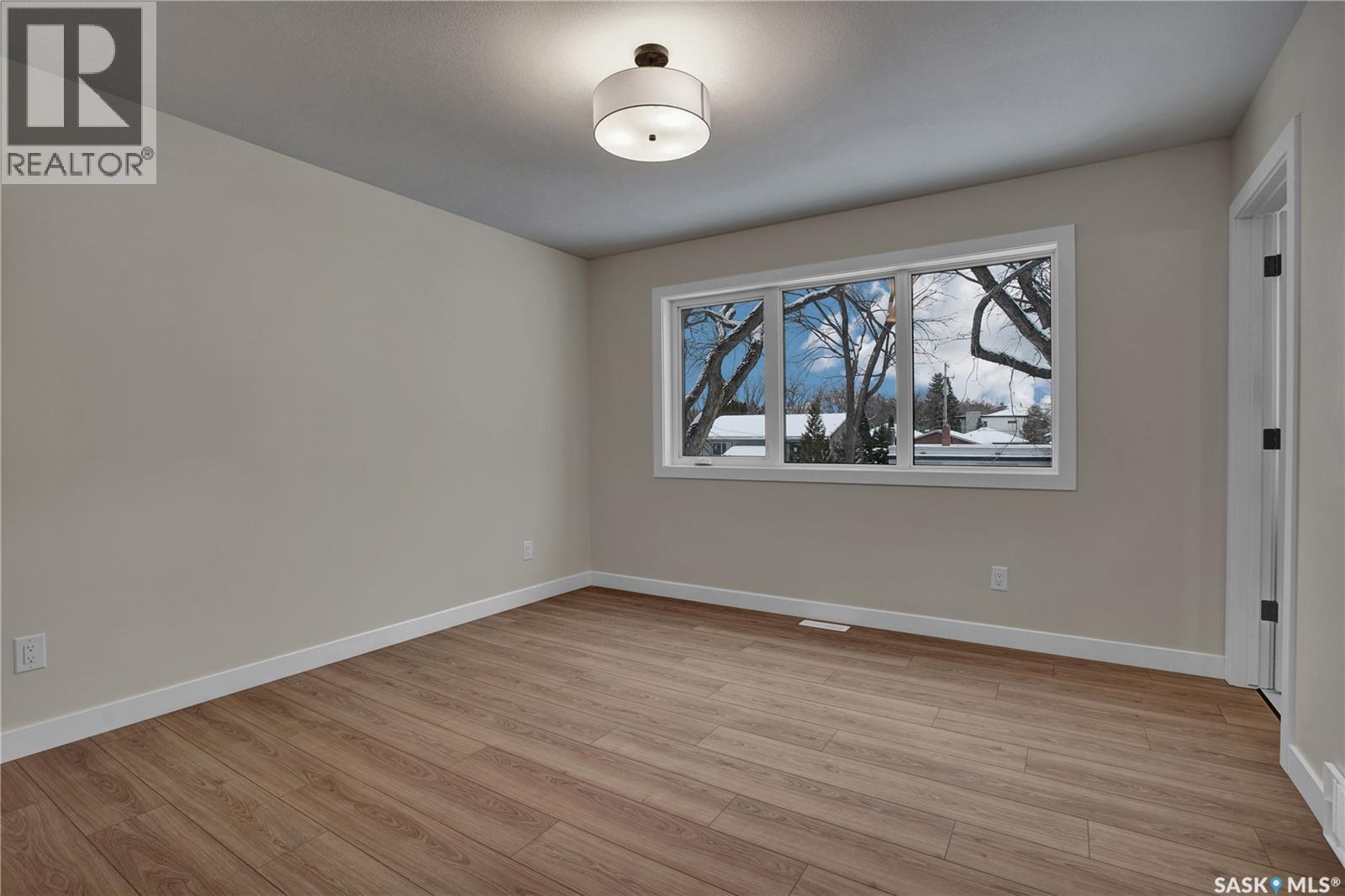1401 Cairns Avenue, Saskatoon, SK - Indoor Photo Showing Other Room