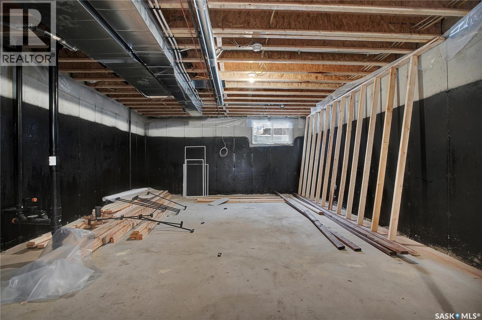 1401 Cairns Avenue, Saskatoon, SK - Indoor Photo Showing Basement