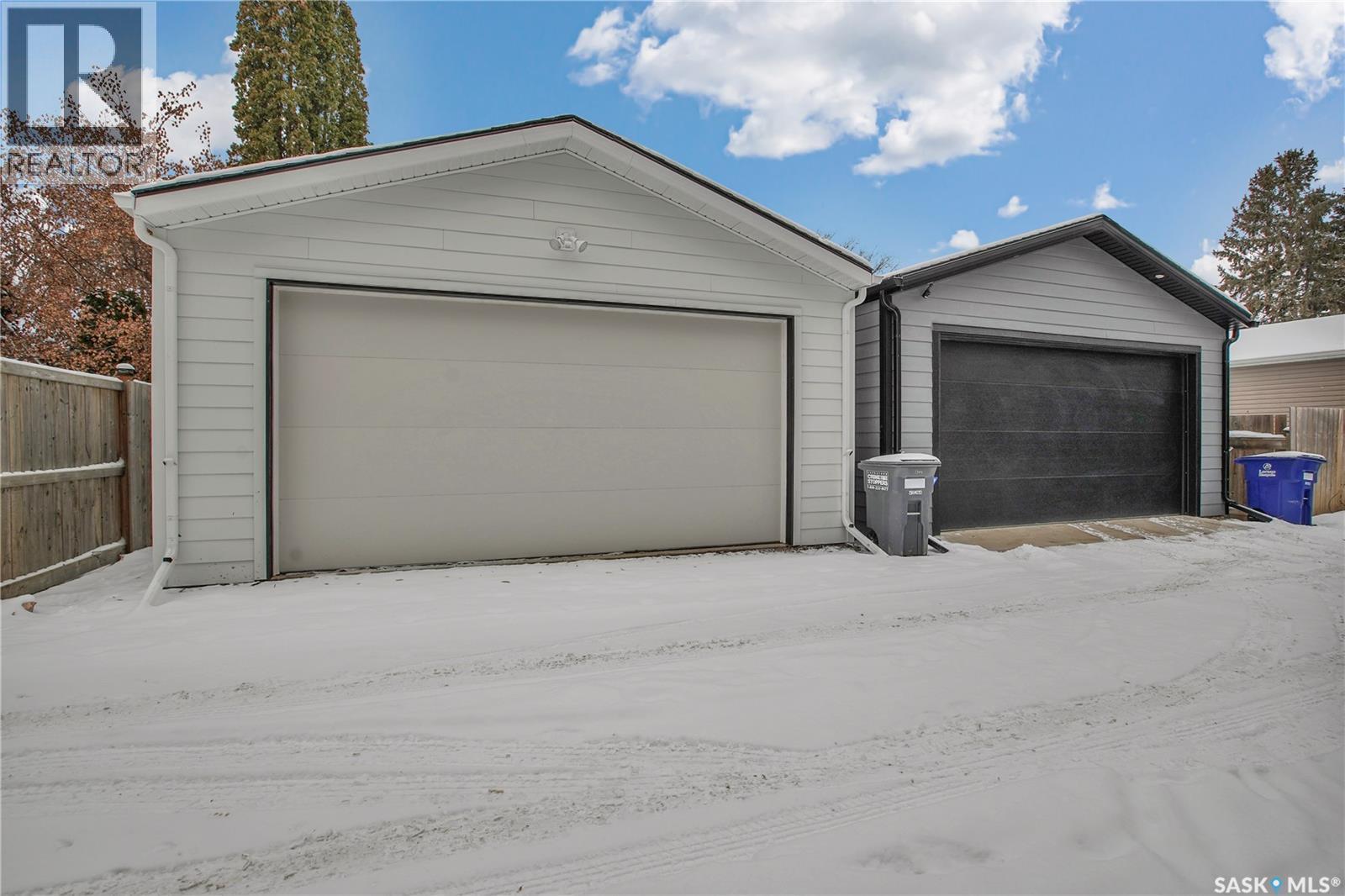 1401 Cairns Avenue, Saskatoon, SK - Outdoor With Exterior