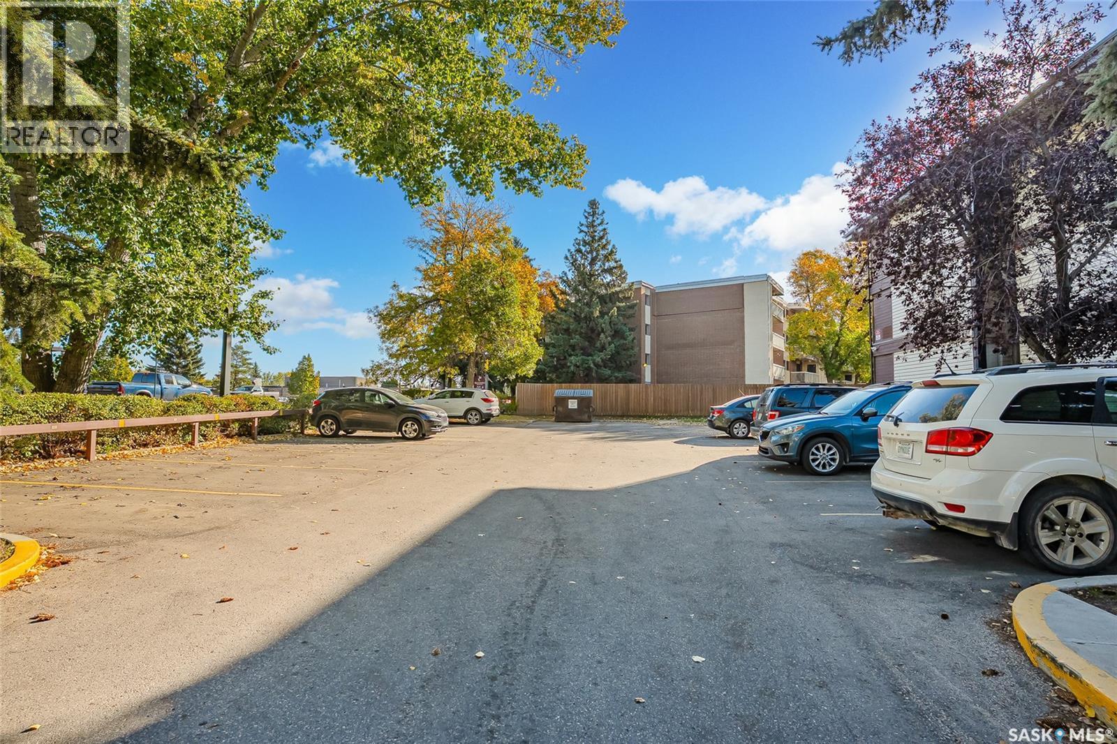 302 437 Pendygrasse Road, Saskatoon, SK - Outdoor