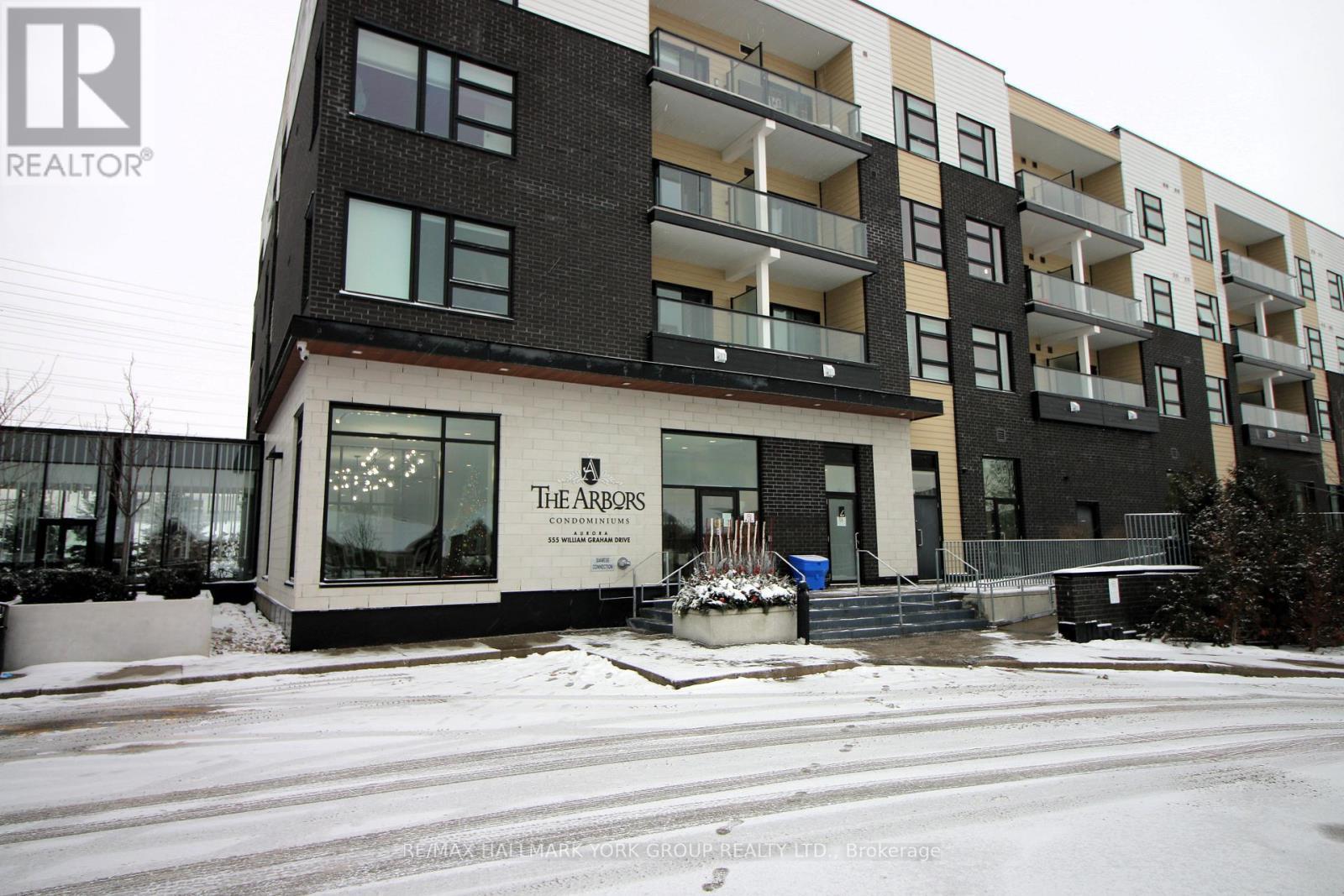 225 - 555 William Graham Drive, Aurora, ON - Outdoor With Balcony