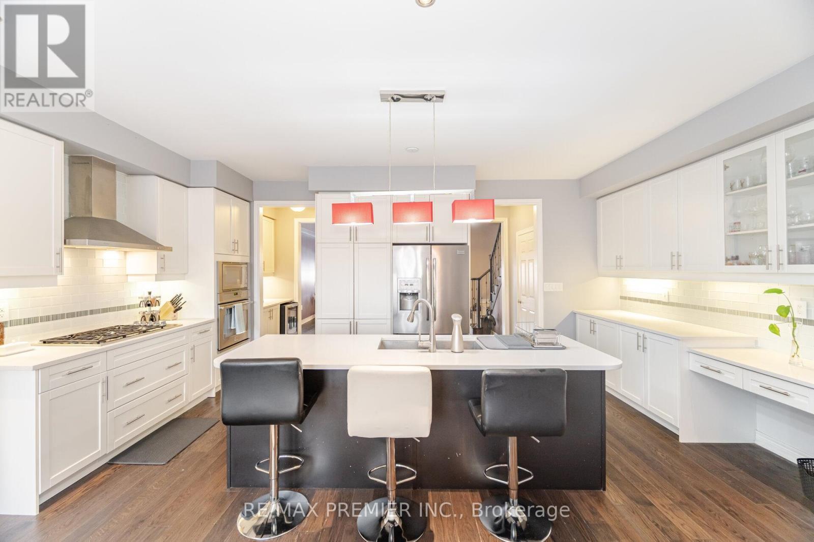 12631 Kennedy Road, Caledon, ON - Indoor Photo Showing Kitchen With Upgraded Kitchen