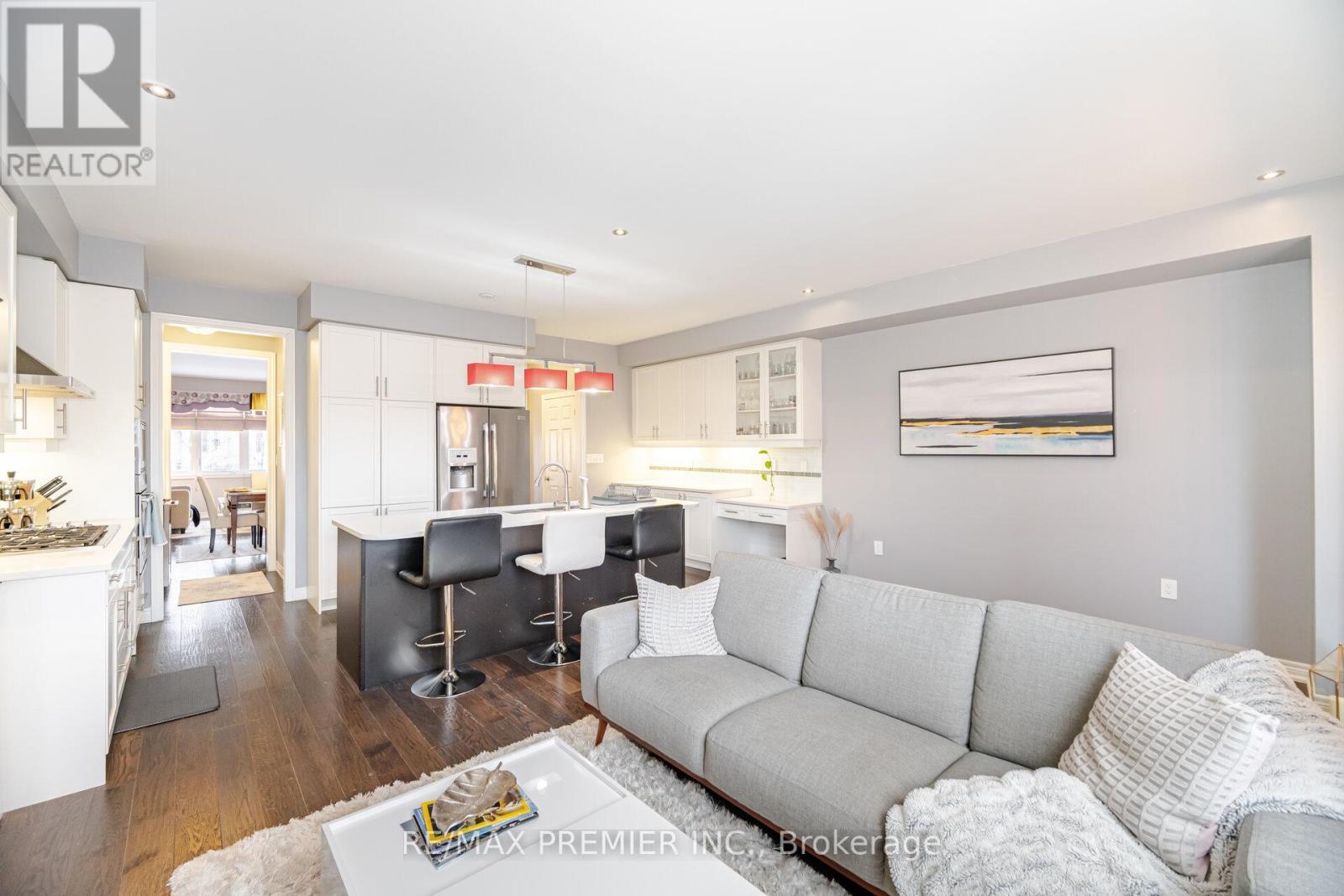 12631 Kennedy Road, Caledon, ON - Indoor Photo Showing Living Room