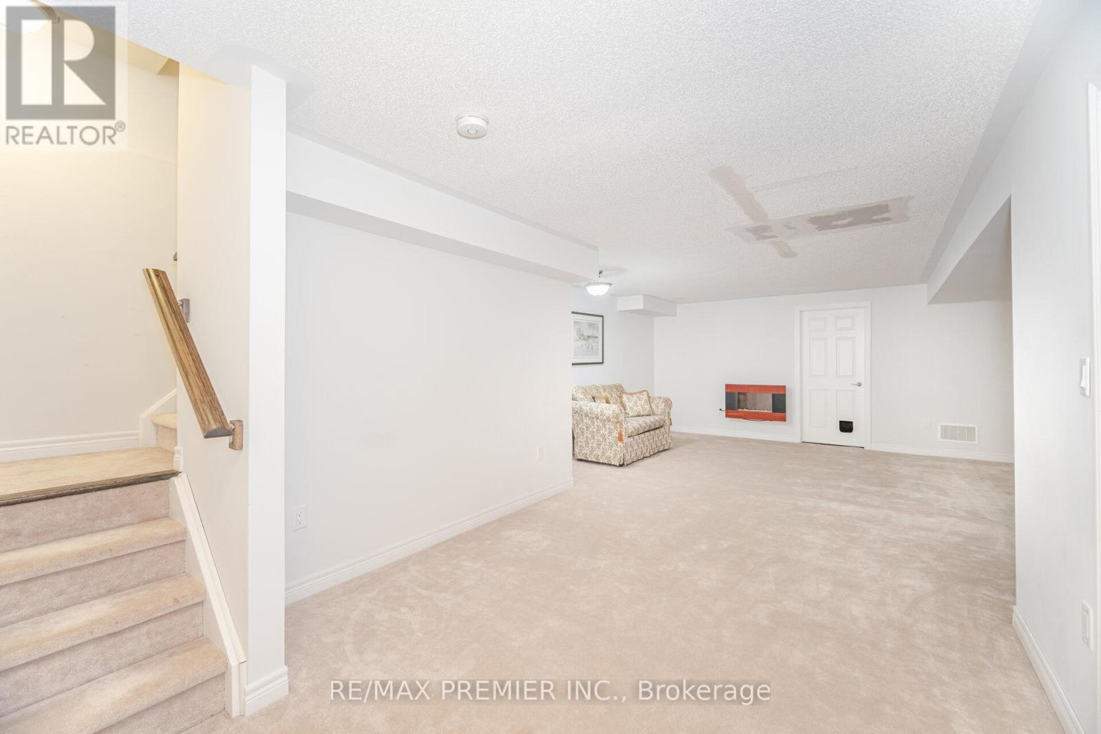 12631 Kennedy Road, Caledon, ON - Indoor Photo Showing Other Room