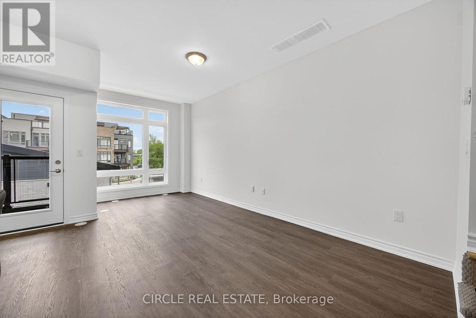 6 Wyn Wood Lane, Orillia, ON - Indoor Photo Showing Other Room