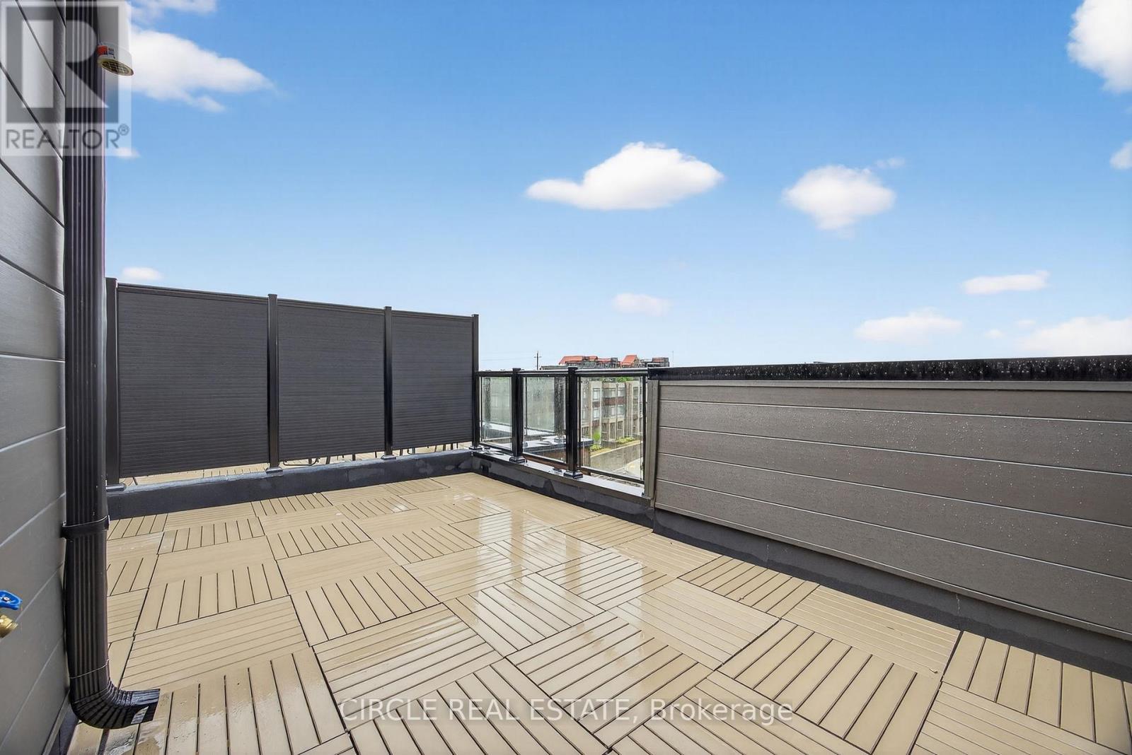 6 Wyn Wood Lane, Orillia, ON - Outdoor