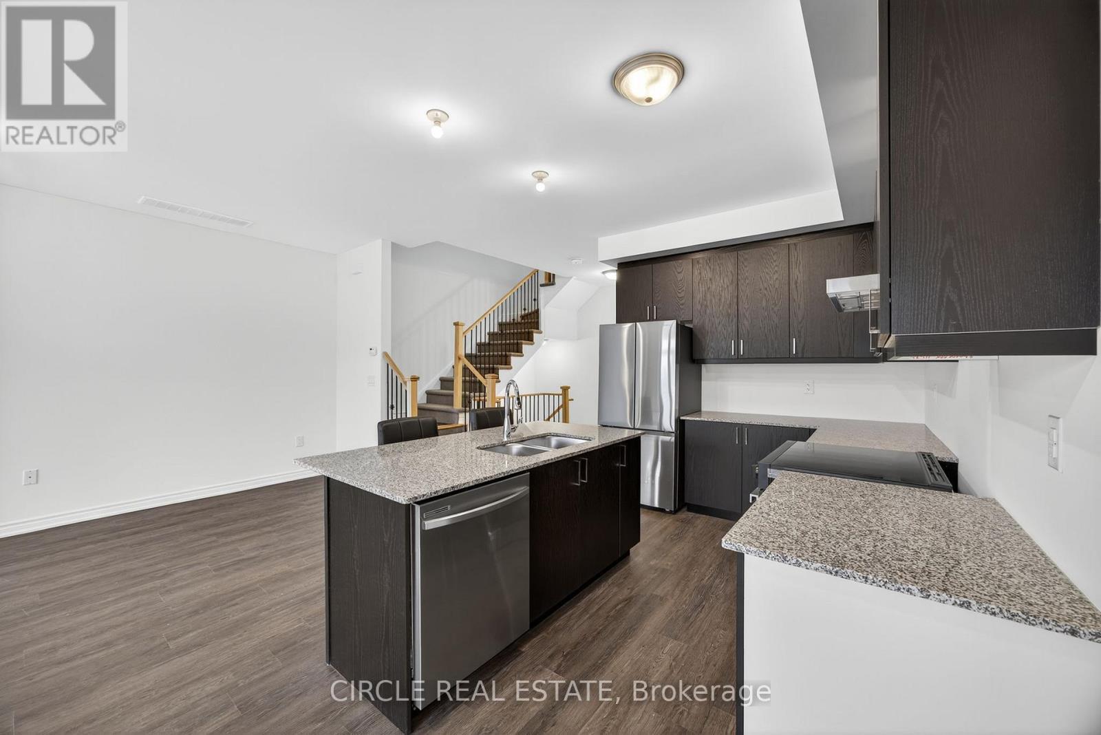 6 Wyn Wood Lane, Orillia, ON - Indoor Photo Showing Kitchen With Double Sink