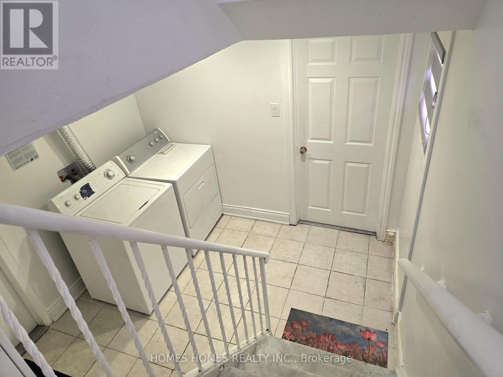 65 Elnathan Crescent, Toronto, ON - Indoor Photo Showing Laundry Room