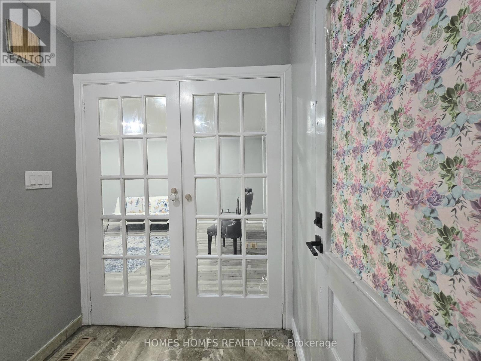 65 Elnathan Crescent, Toronto, ON - Indoor Photo Showing Other Room