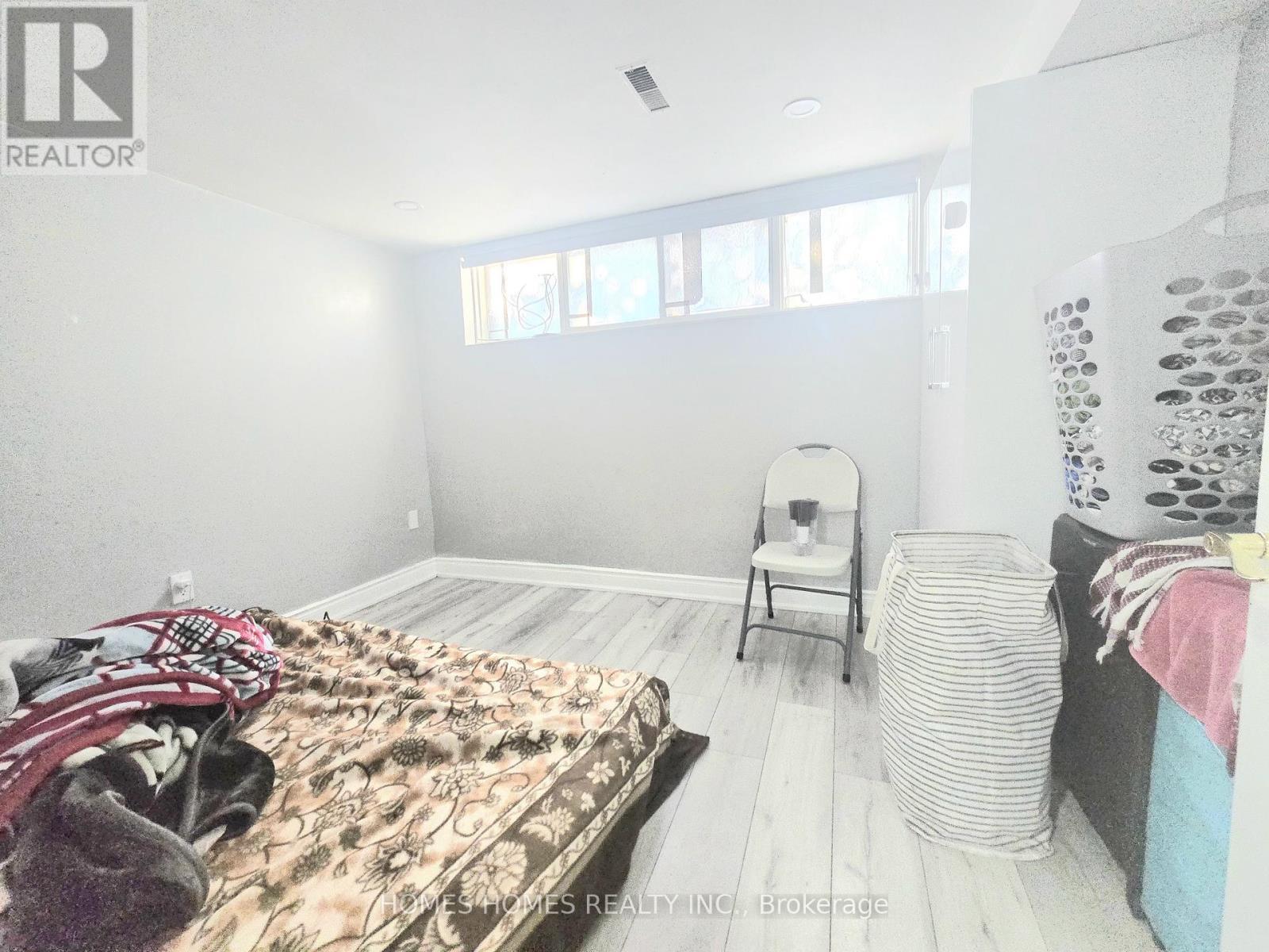 65 Elnathan Crescent, Toronto, ON - Indoor Photo Showing Other Room