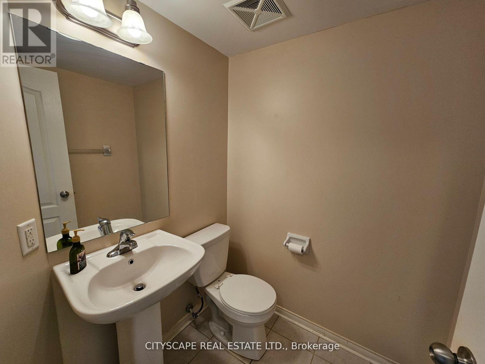 8 - 5605 Oscar Peterson Boulevard, Mississauga, ON - Indoor Photo Showing Bathroom