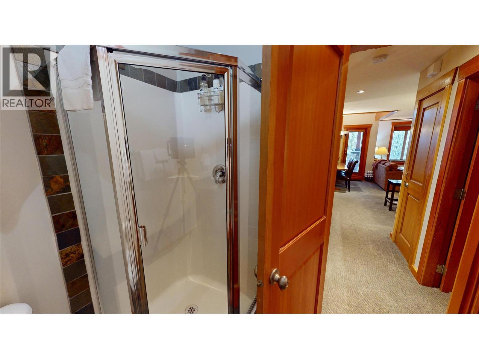 45 Rivermount Place Unit# 102D, Fernie, BC - Indoor Photo Showing Bathroom