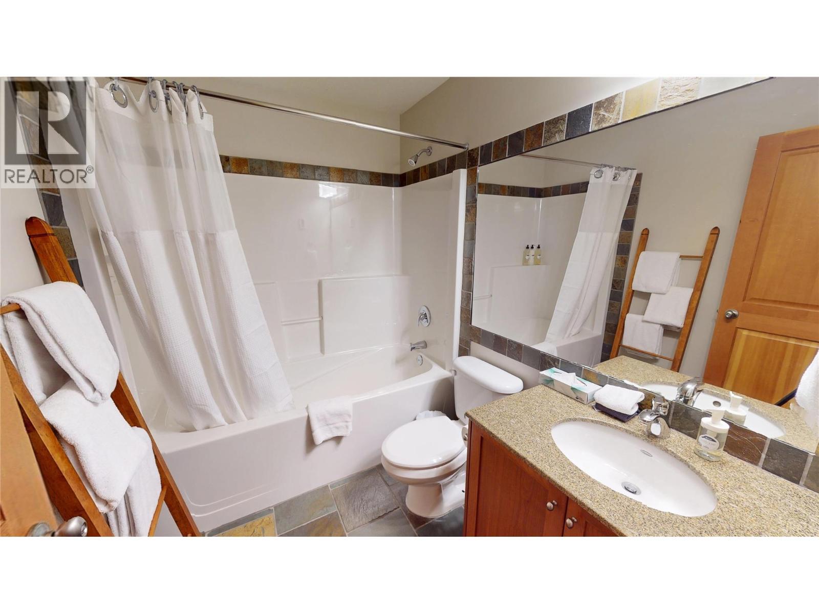 45 Rivermount Place Unit# 102D, Fernie, BC - Indoor Photo Showing Bathroom