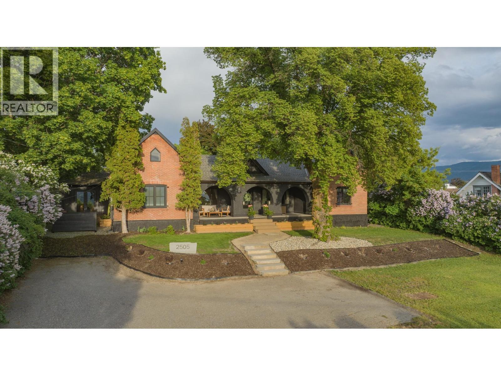 2505 23 Street, Vernon, BC - Outdoor