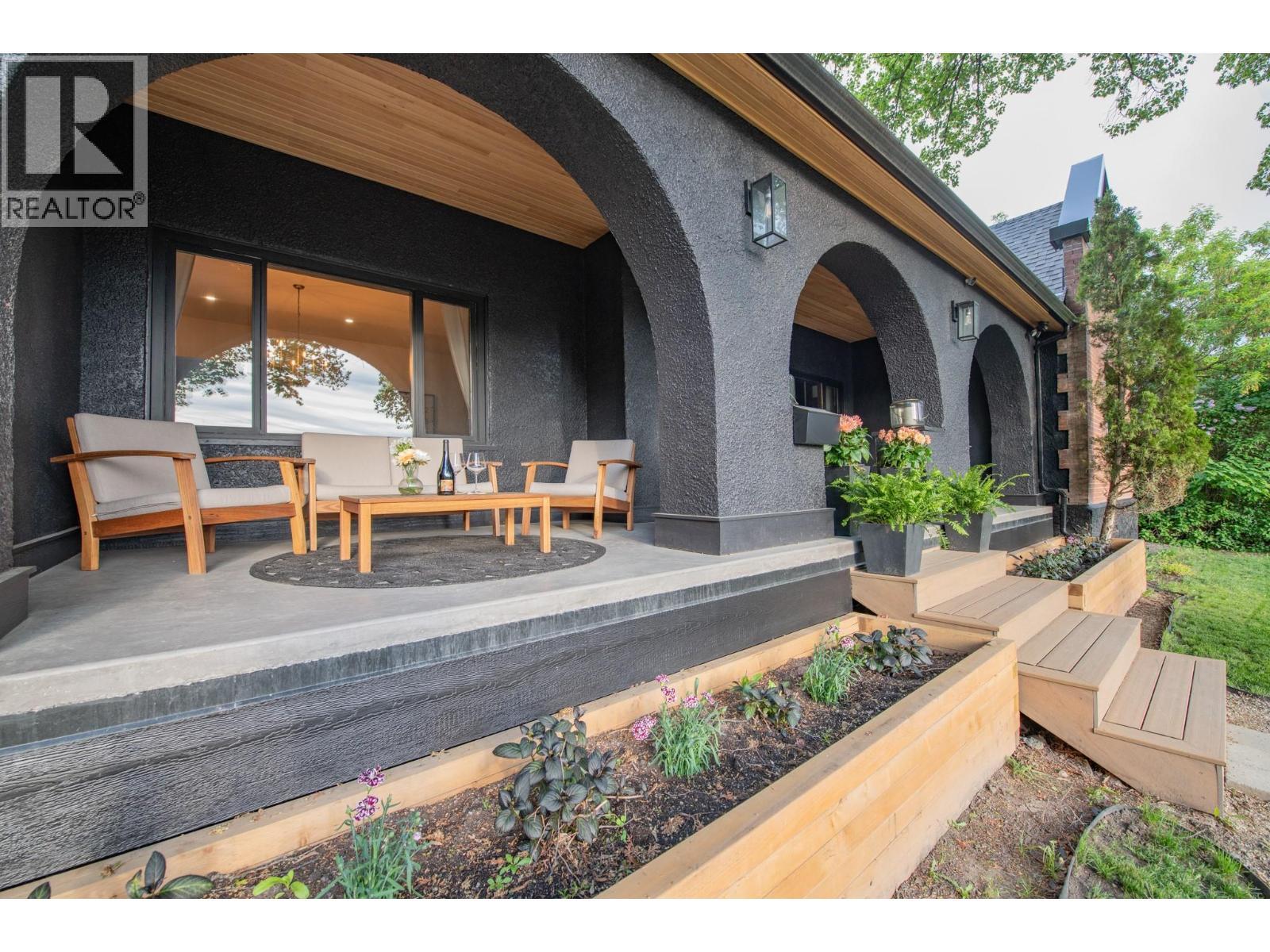 2505 23 Street, Vernon, BC - Outdoor With Deck Patio Veranda