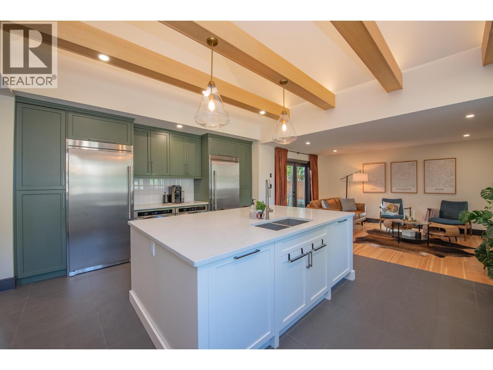 2505 23 Street, Vernon, BC - Indoor Photo Showing Kitchen With Double Sink