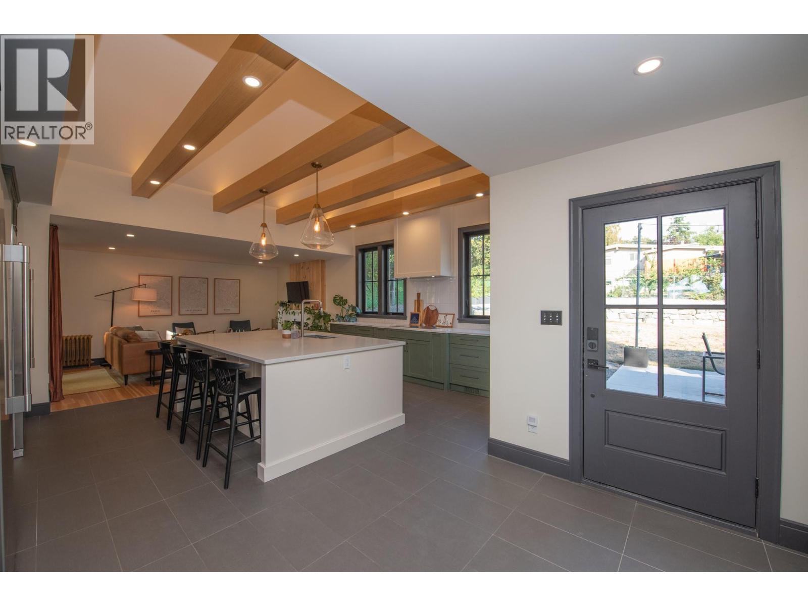 2505 23 Street, Vernon, BC - Indoor