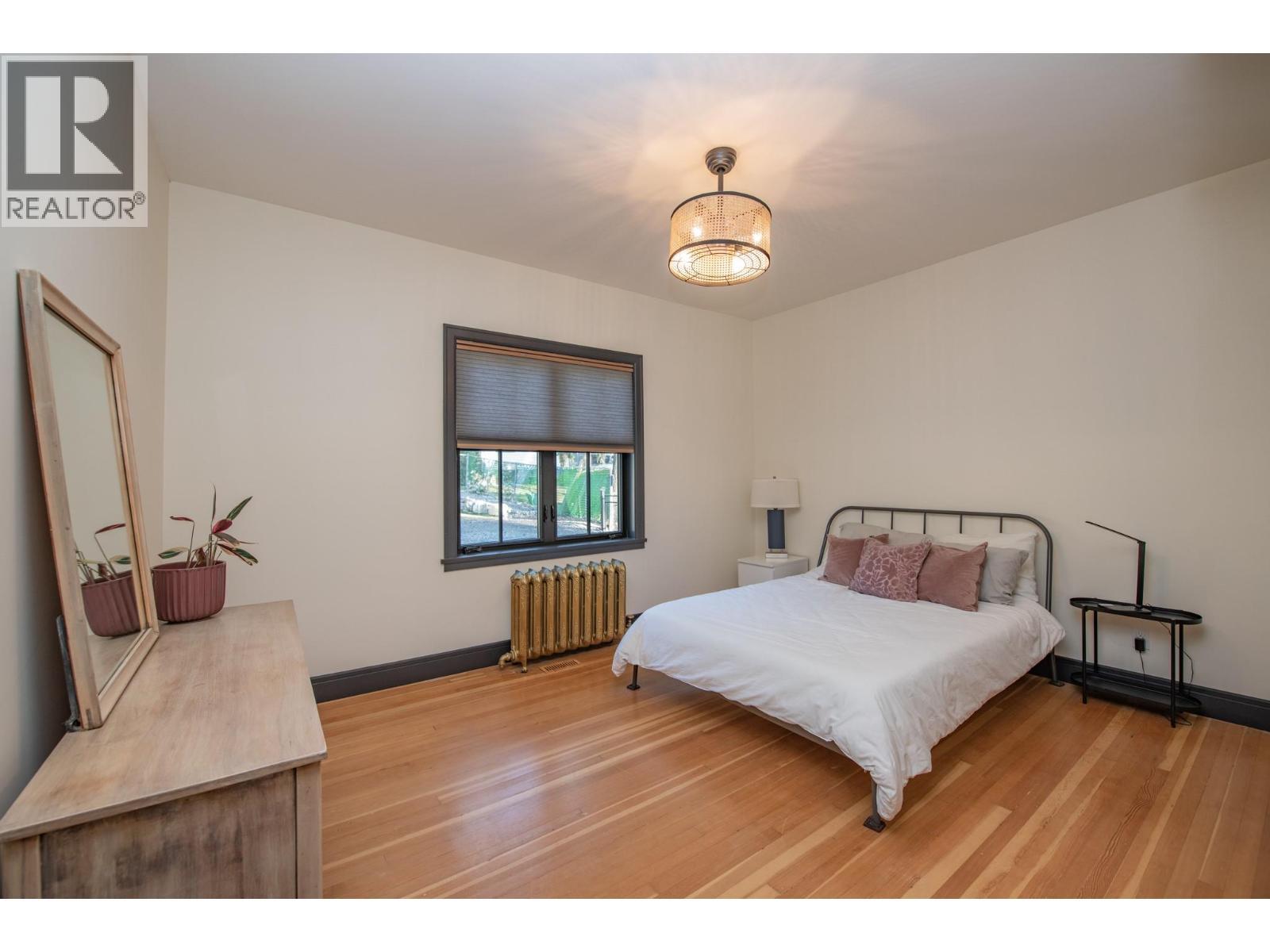 2505 23 Street, Vernon, BC - Indoor Photo Showing Bedroom