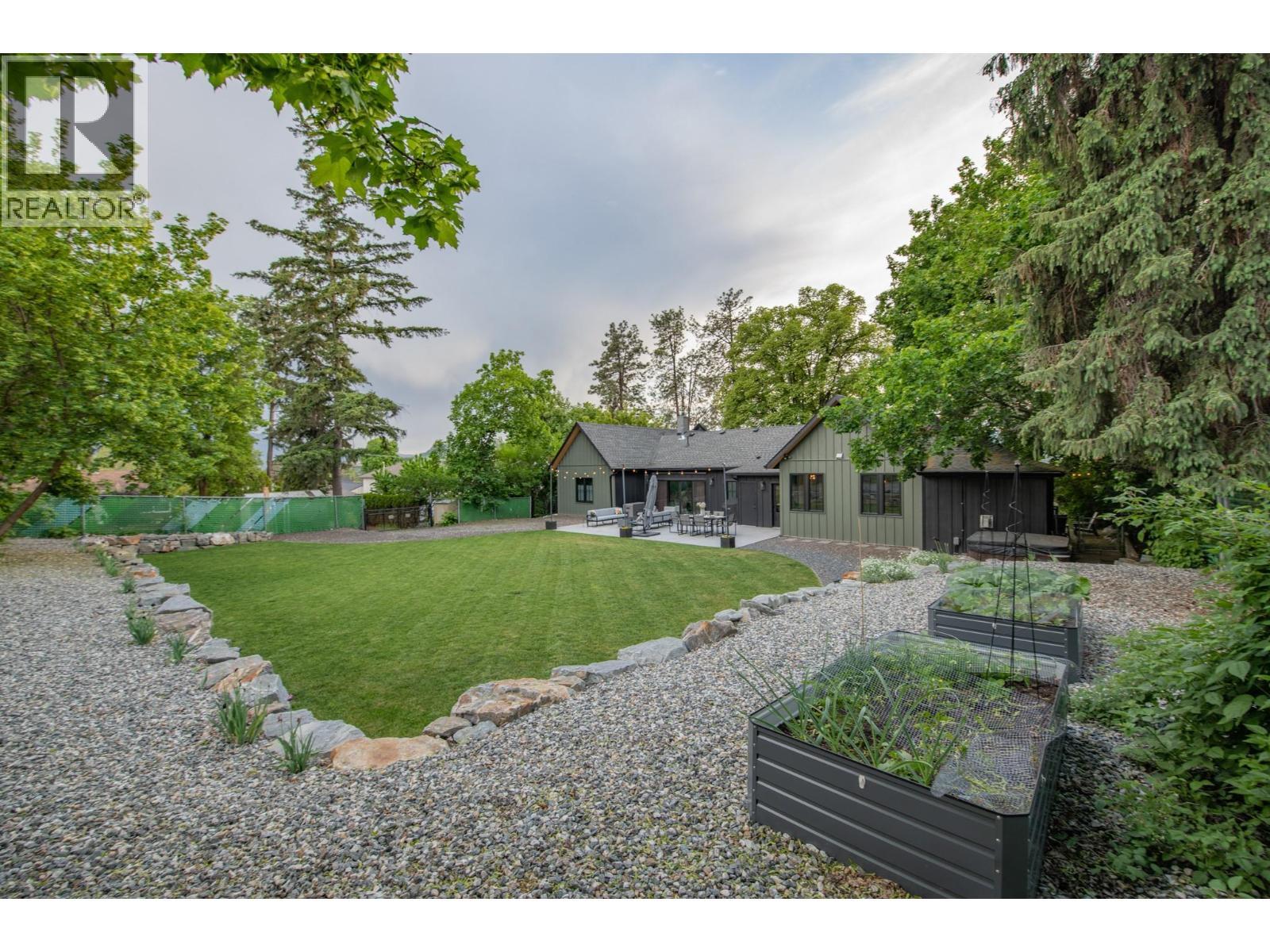 2505 23 Street, Vernon, BC - Outdoor