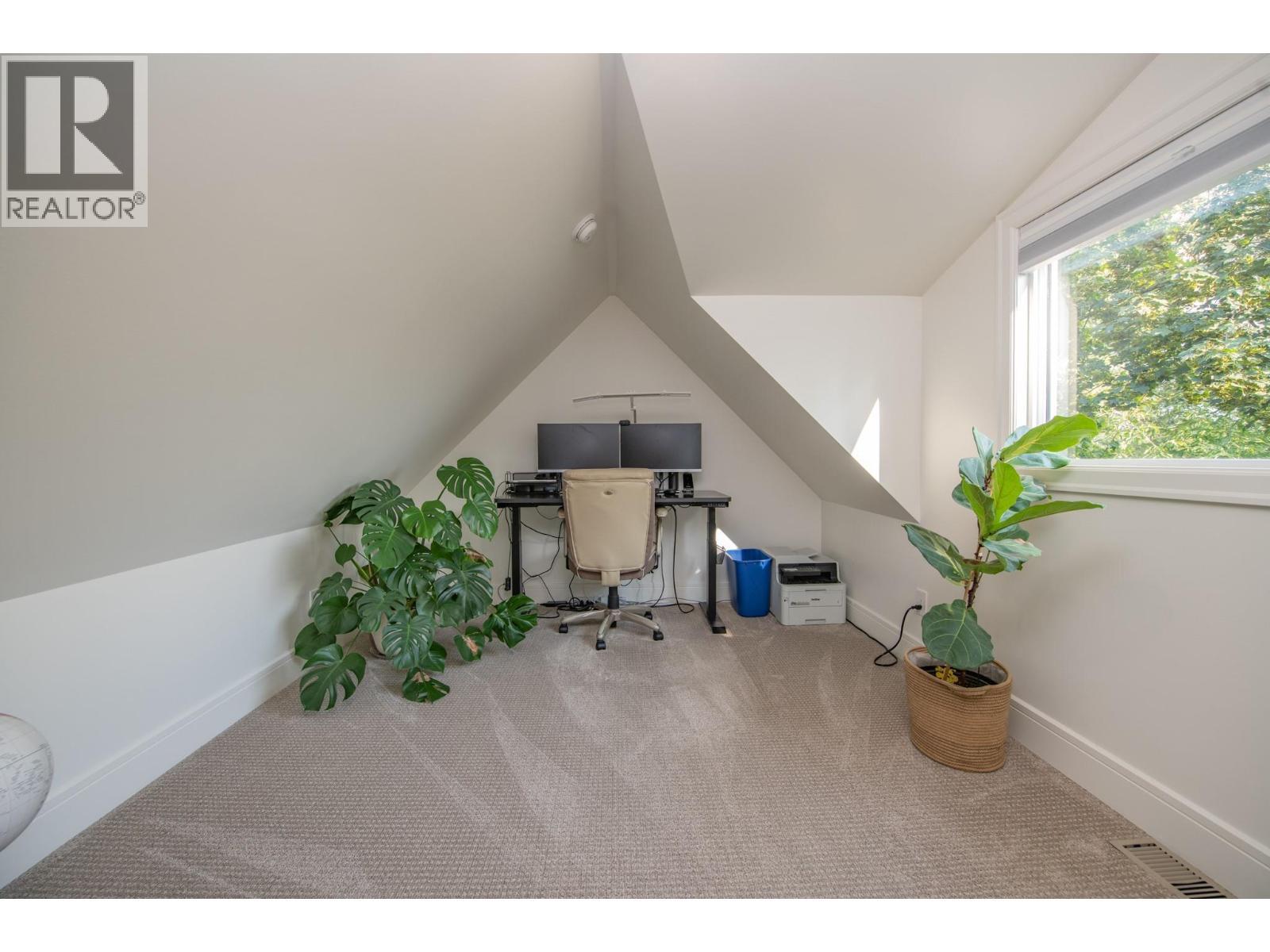 2505 23 Street, Vernon, BC - Indoor Photo Showing Other Room