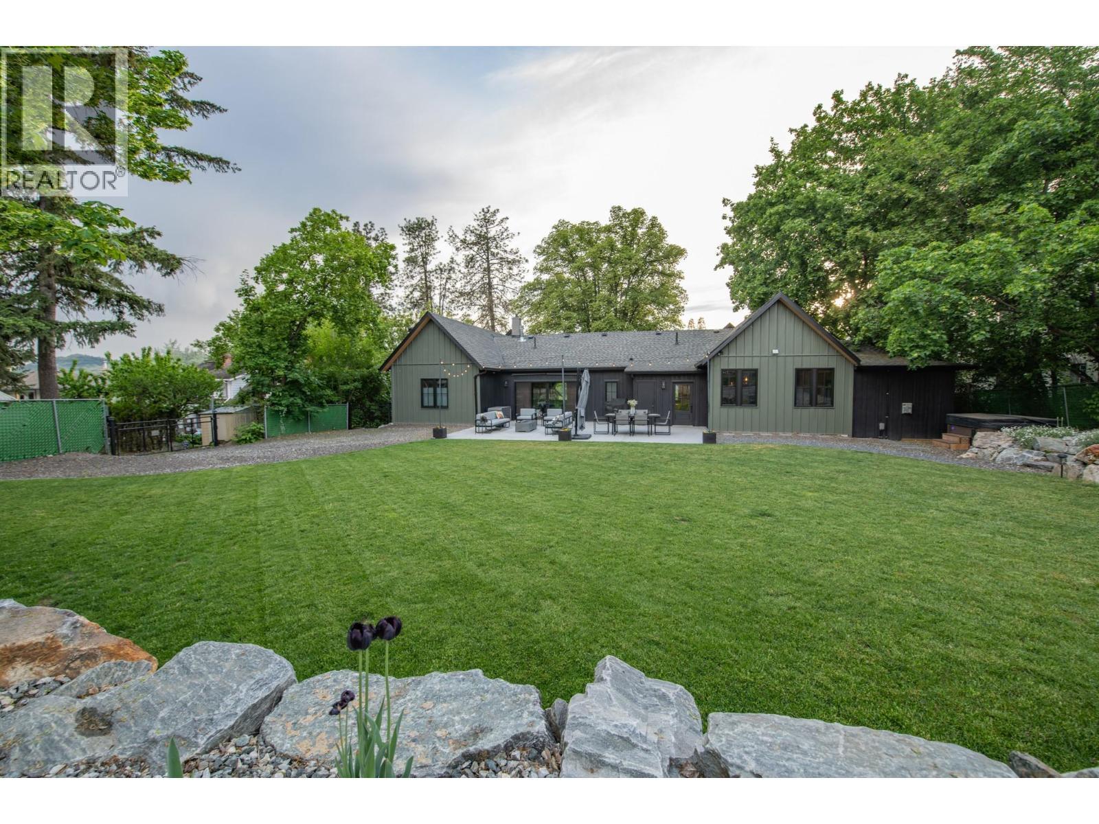 2505 23 Street, Vernon, BC - Outdoor With Deck Patio Veranda