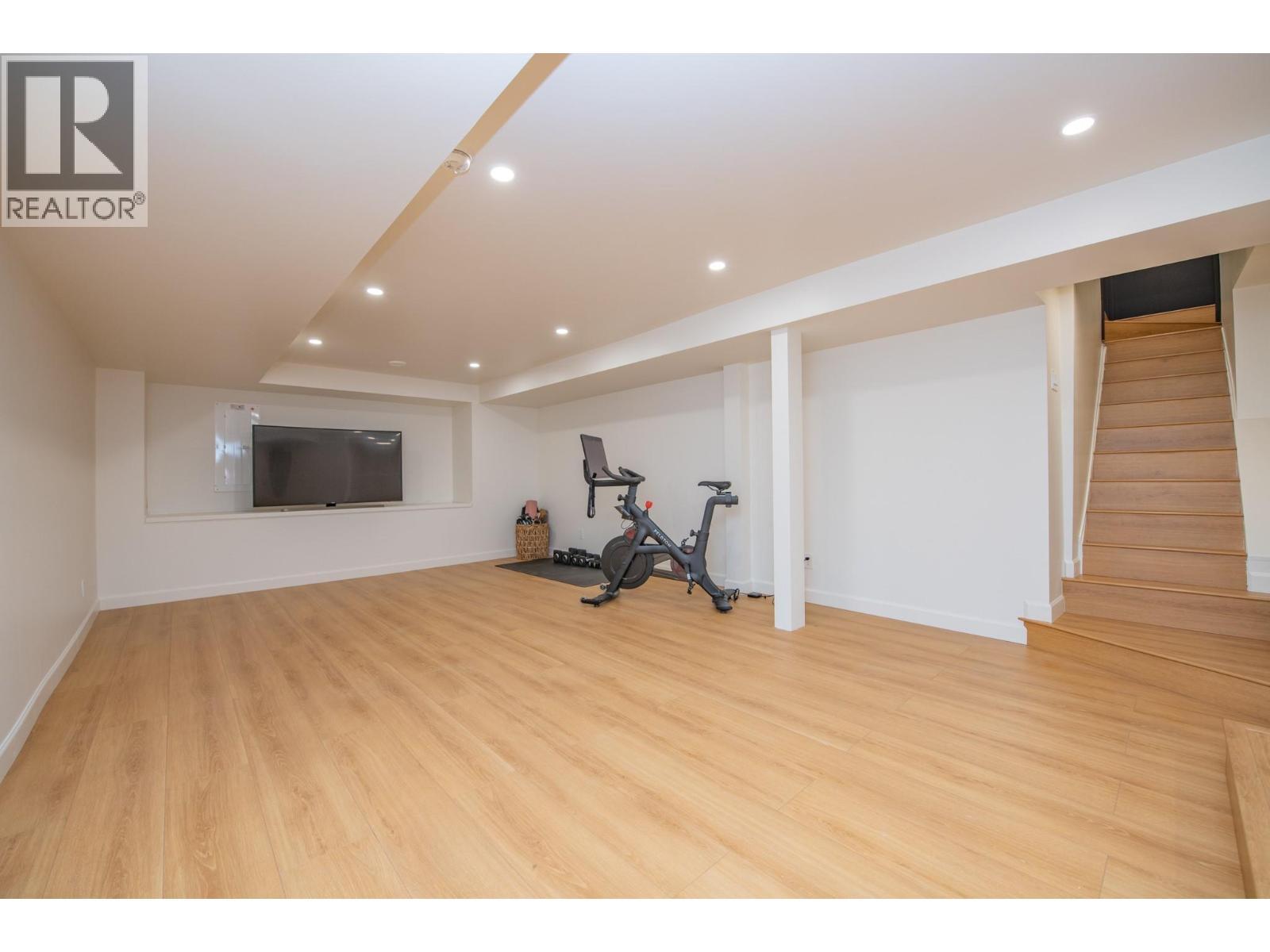 Fully finished basement - entertainment room/home gym - 2505 23 Street, Vernon, BC - Indoor