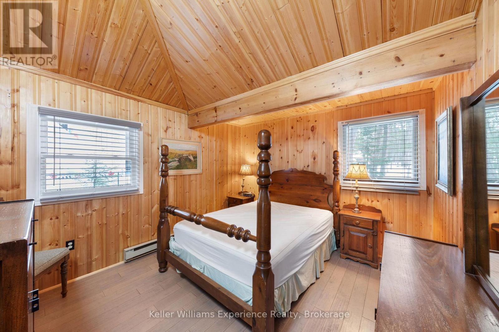 14 Rowntree Lane, Tiny, ON - Indoor Photo Showing Bedroom