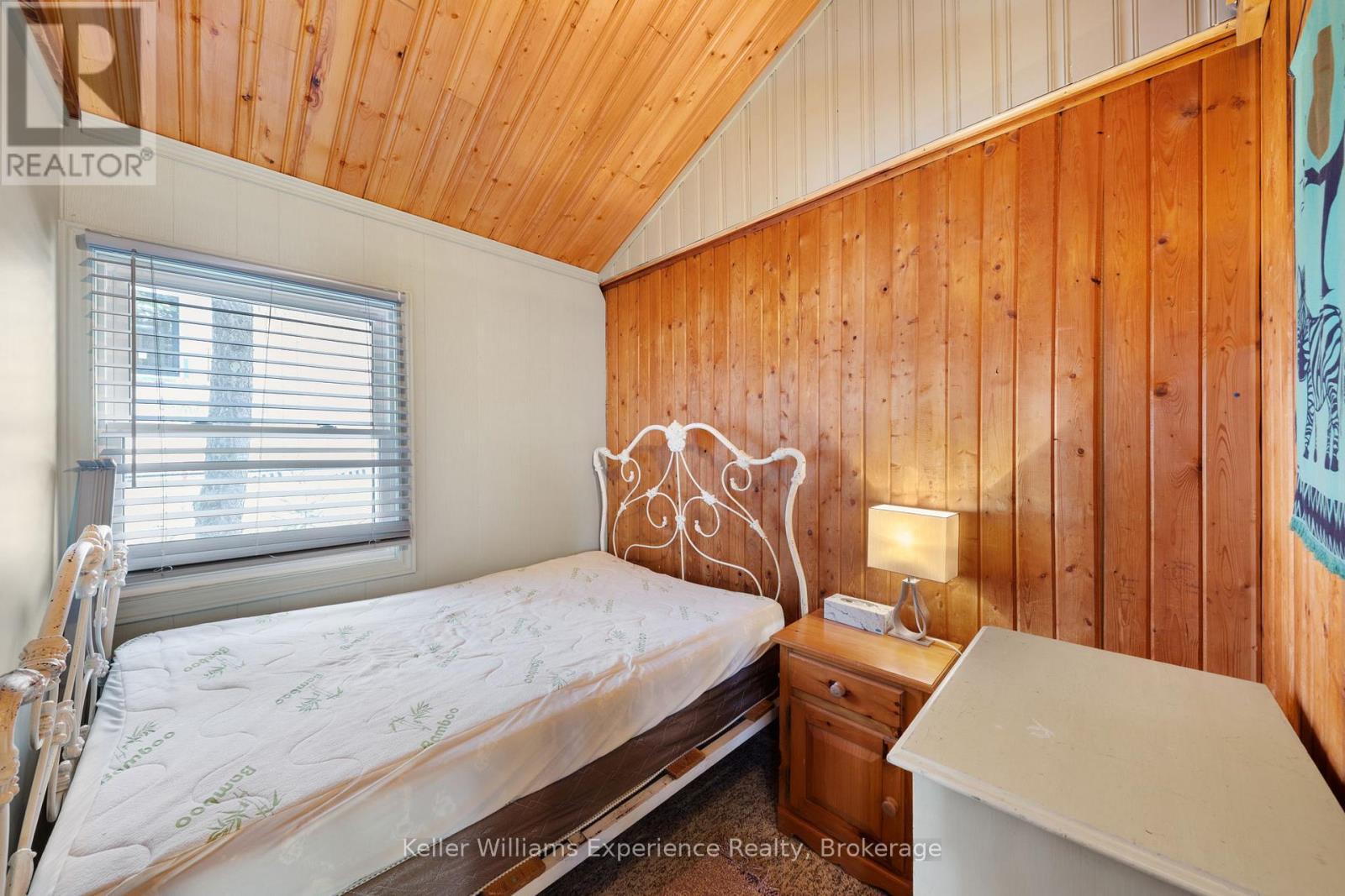 14 Rowntree Lane, Tiny, ON - Indoor Photo Showing Bedroom