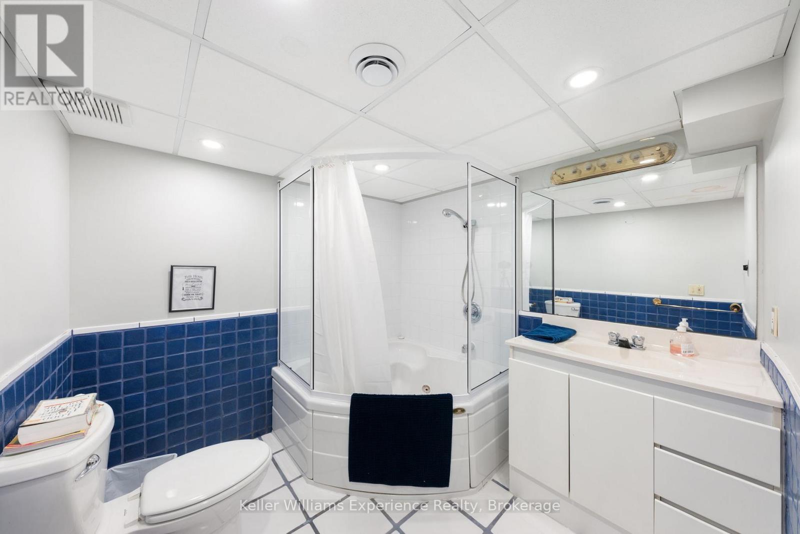 14 Rowntree Lane, Tiny, ON - Indoor Photo Showing Bathroom