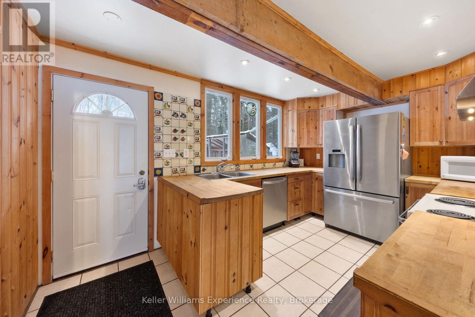 14 Rowntree Lane, Tiny, ON - Indoor Photo Showing Kitchen With Double Sink