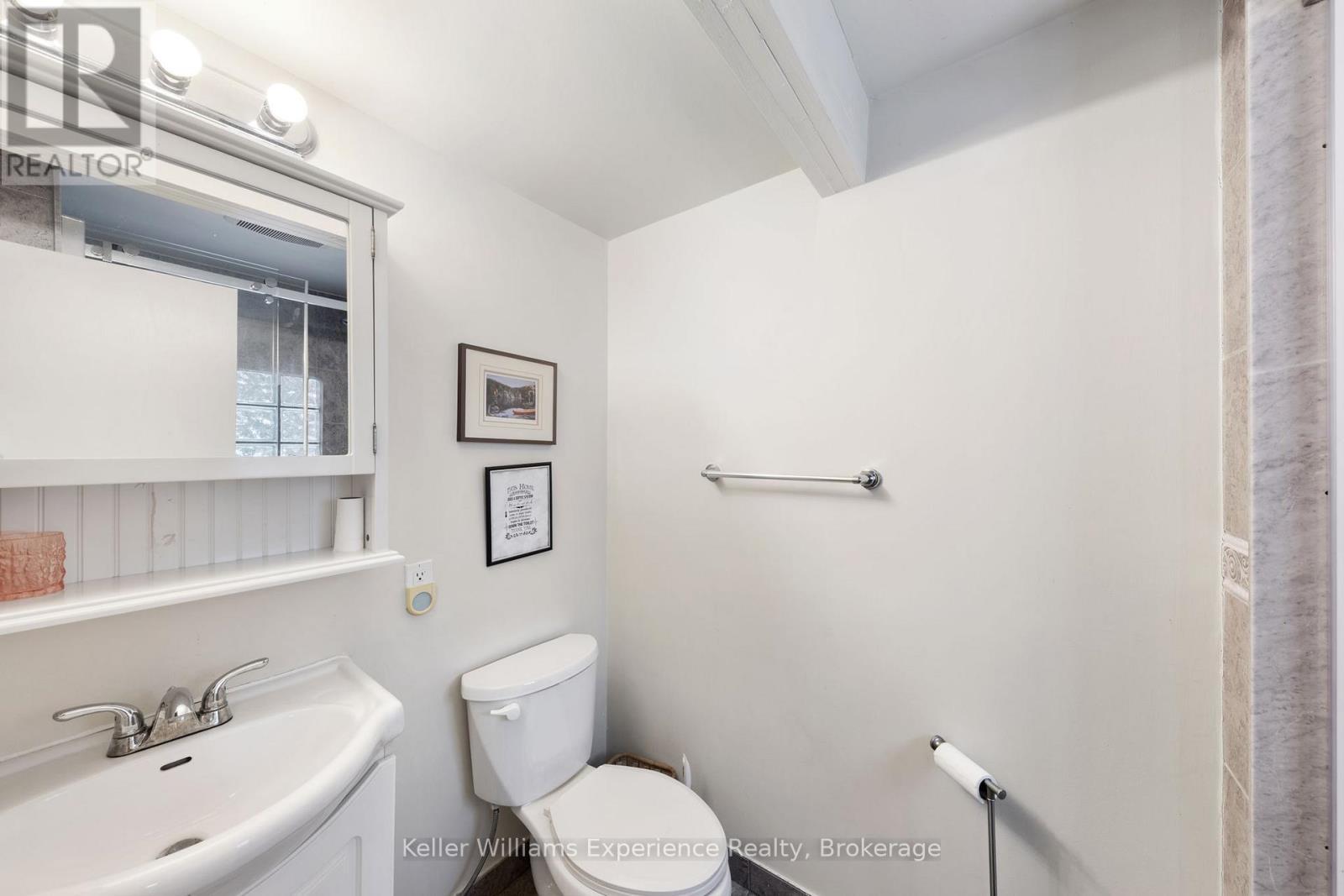 14 Rowntree Lane, Tiny, ON - Indoor Photo Showing Bathroom