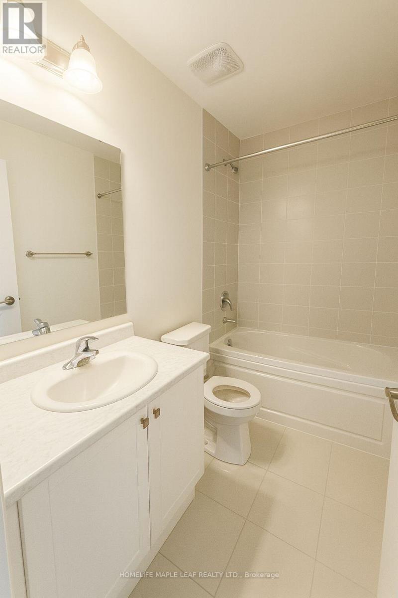25 - 474 Provident Way, Hamilton, ON - Indoor Photo Showing Bathroom