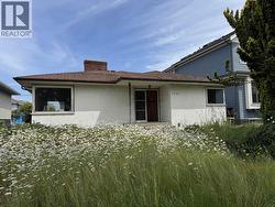 3325 E 49TH AVENUE Vancouver, BC V5S 1L7