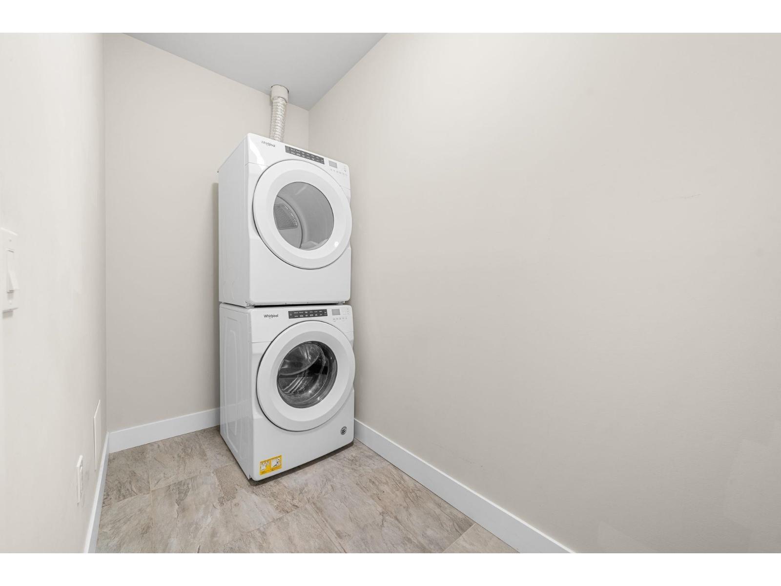 312 2120 Gladwin Road, Abbotsford, BC - Indoor Photo Showing Laundry Room