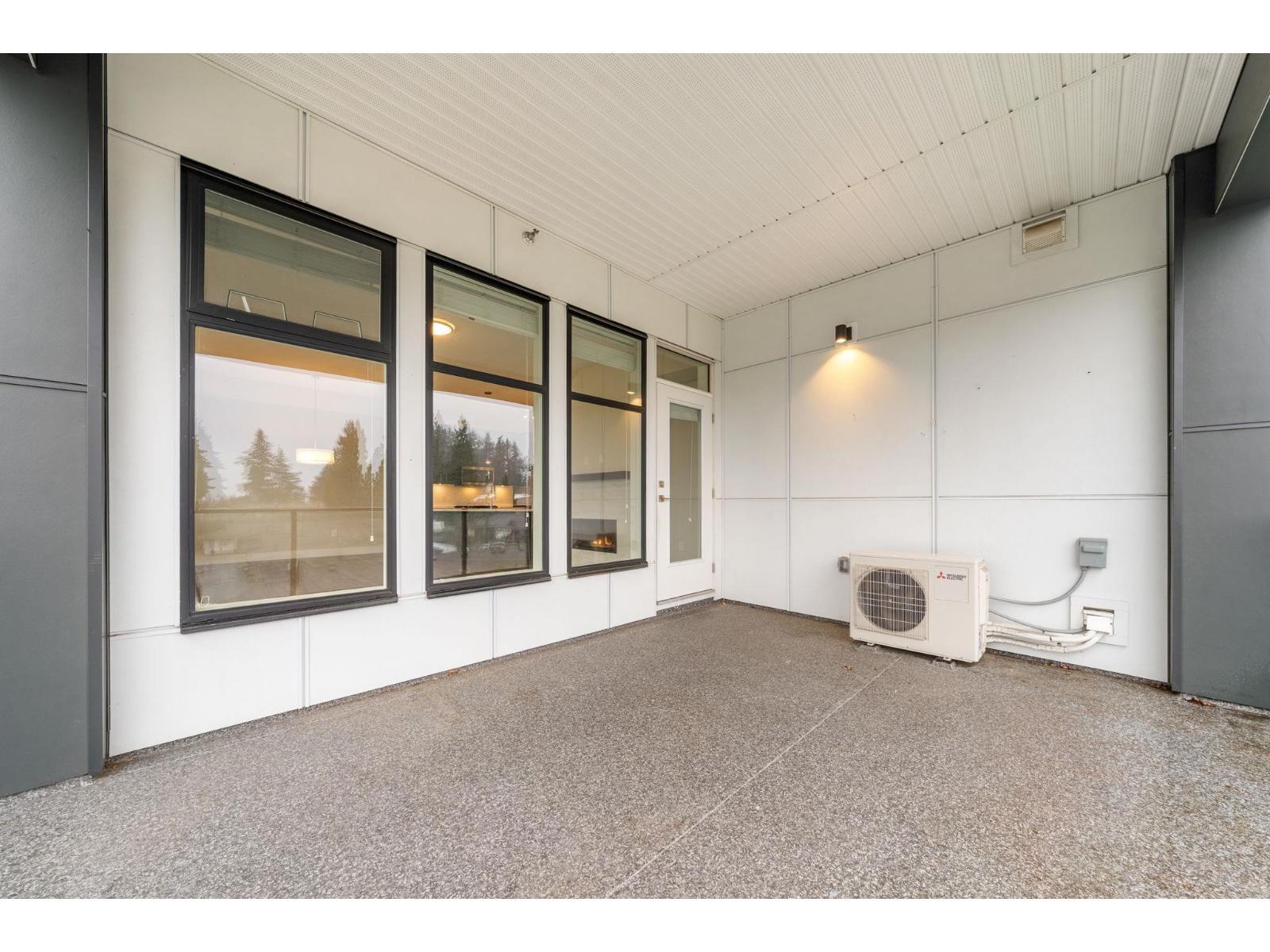 312 2120 Gladwin Road, Abbotsford, BC - With Exterior