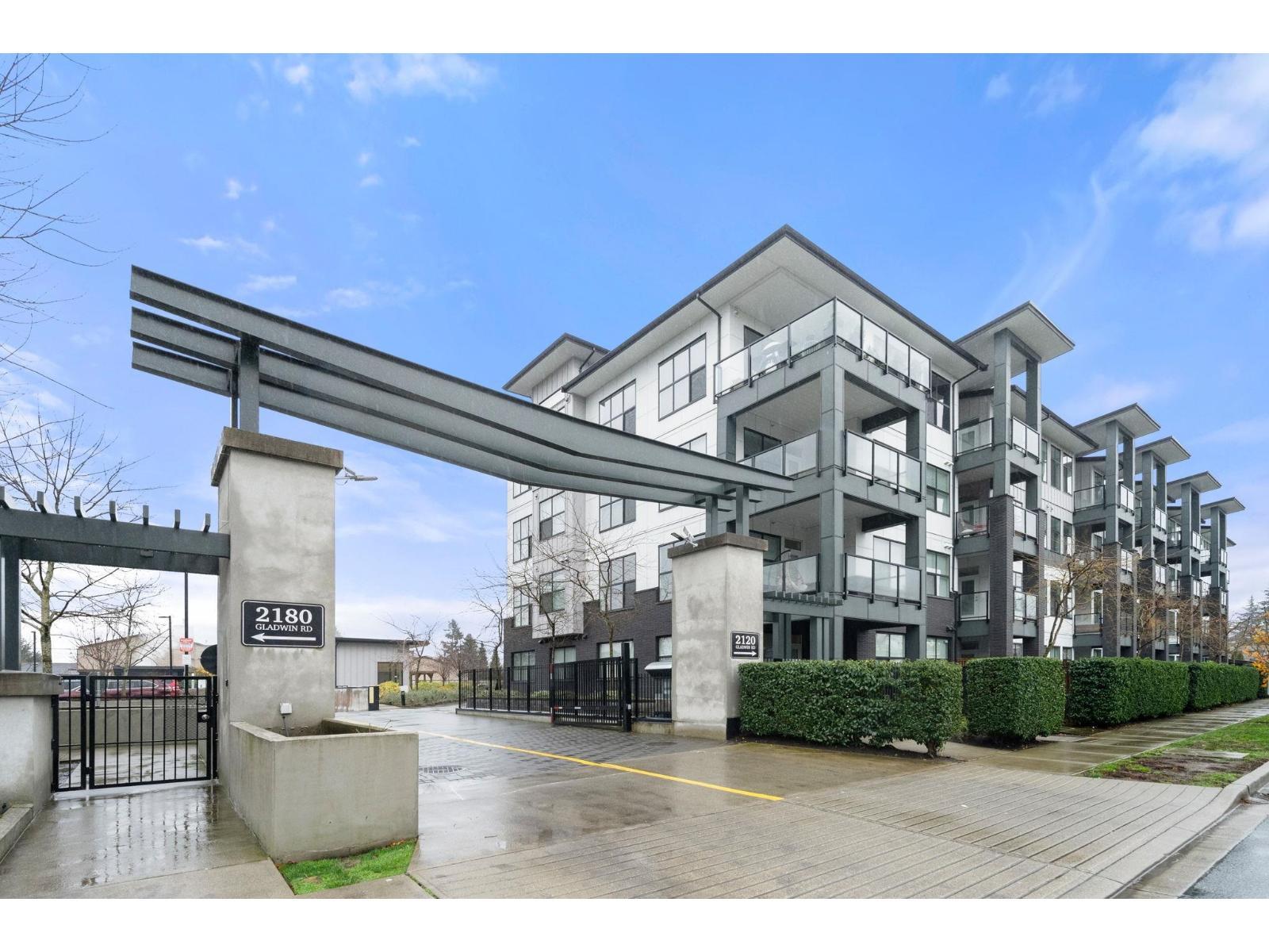 312 2120 Gladwin Road, Abbotsford, BC - Outdoor With Balcony