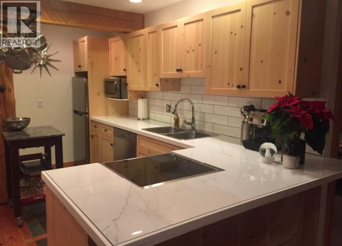 4809 C Snow Pines Road, Big White, BC - Indoor Photo Showing Kitchen With Double Sink