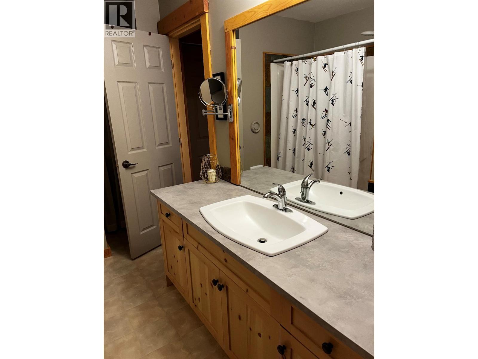 4809 C Snow Pines Road, Big White, BC - Indoor Photo Showing Bathroom