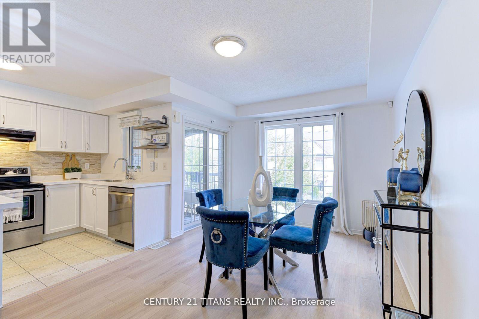 26 Pendrill Way, Ajax, ON - Indoor Photo Showing Kitchen
