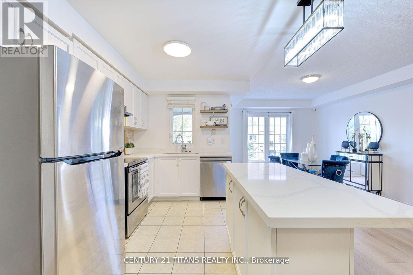 26 Pendrill Way, Ajax, ON - Indoor Photo Showing Kitchen