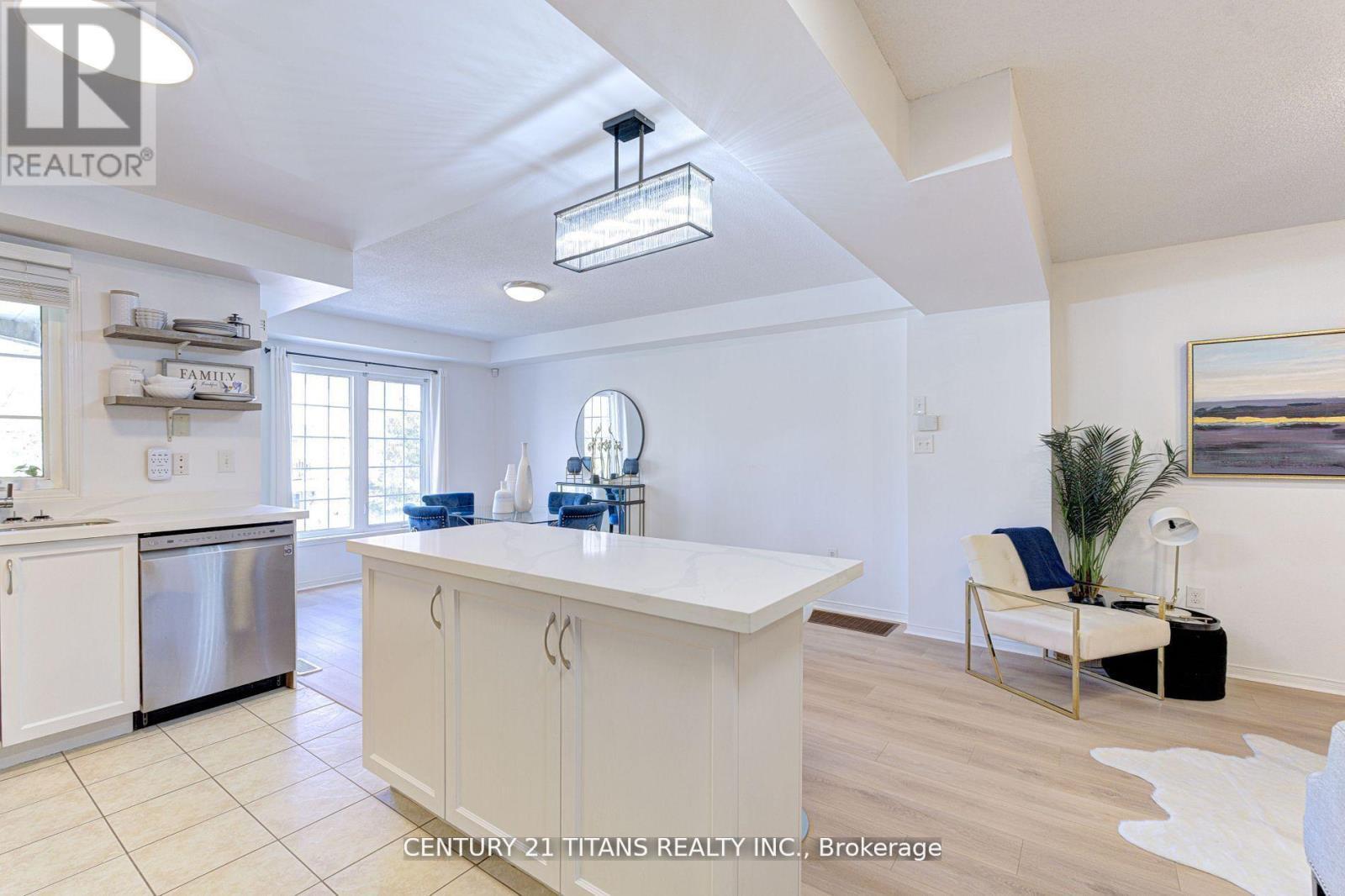 26 Pendrill Way, Ajax, ON - Indoor Photo Showing Kitchen