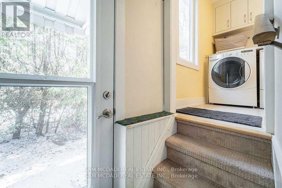 1730 Sunningdale Bend, Mississauga, ON - Indoor Photo Showing Laundry Room