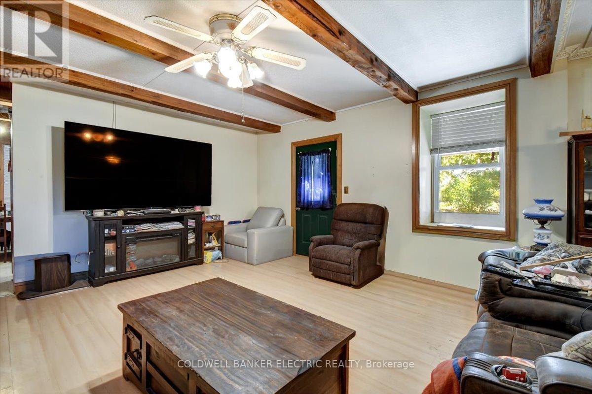 450 Thomasburg Road, Centre Hastings, ON