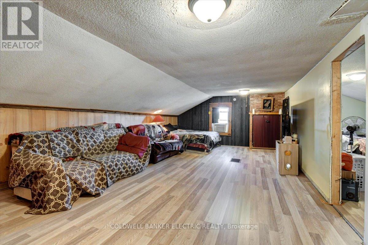 450 Thomasburg Road, Centre Hastings, ON