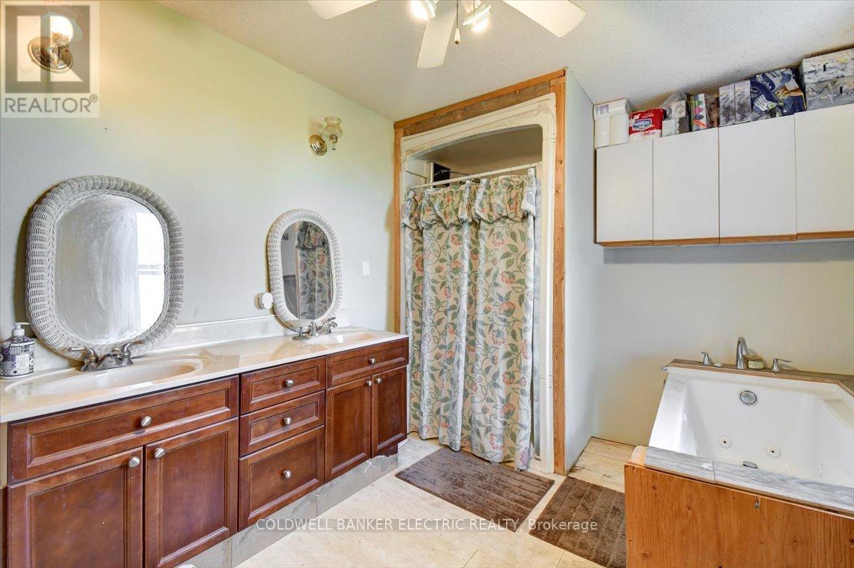 450 Thomasburg Road, Centre Hastings, ON