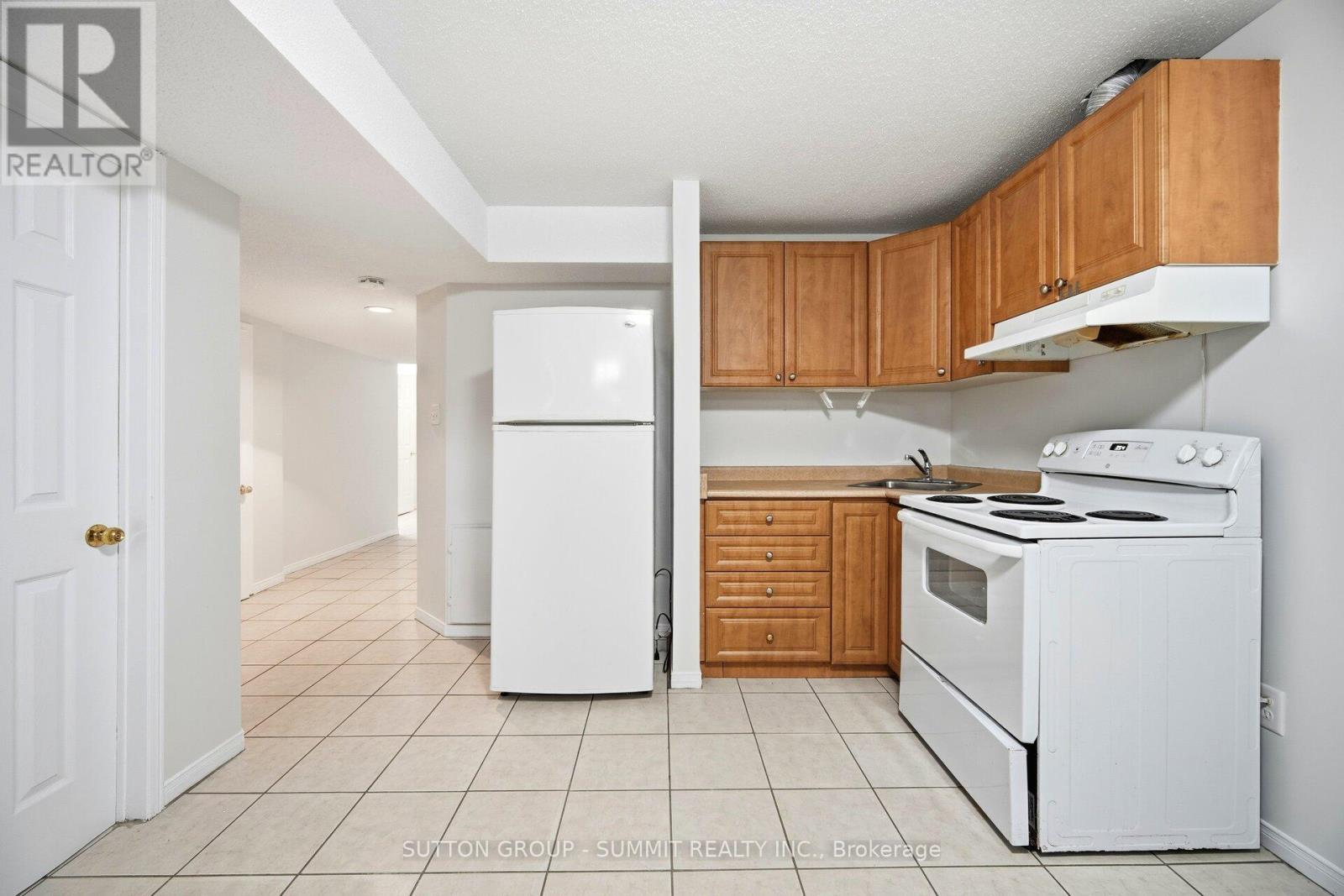 91 Woodhaven Drive, Brampton, ON - Indoor Photo Showing Kitchen